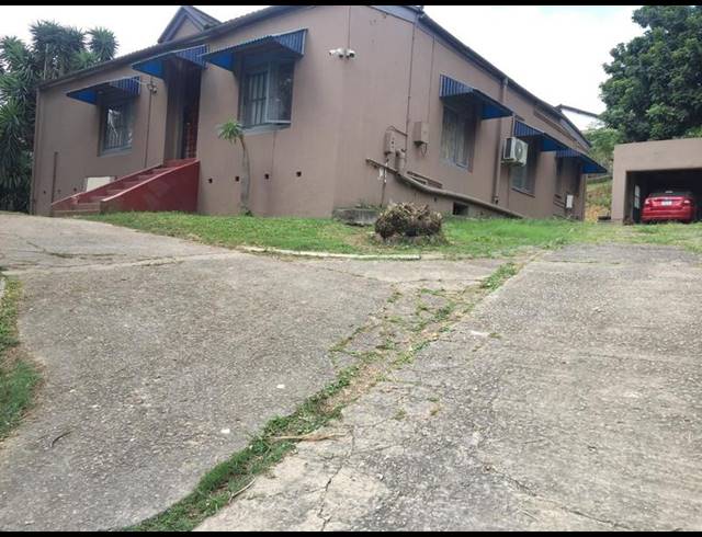 3 BEDROOM HOUSE FOR SALE IN SEA VIEW